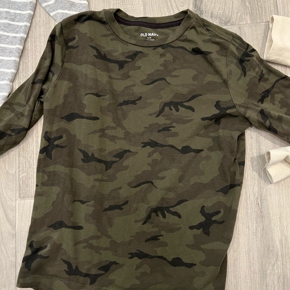 OldNavy/Carters Boys Long Sleeve Thermal Bundle - Sz 8 - Picture 6 of 6